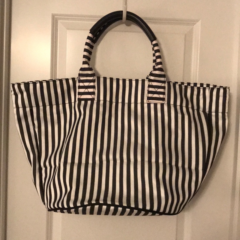 Sale! NWOT DSW Large Tote Bag-Cute and functional!